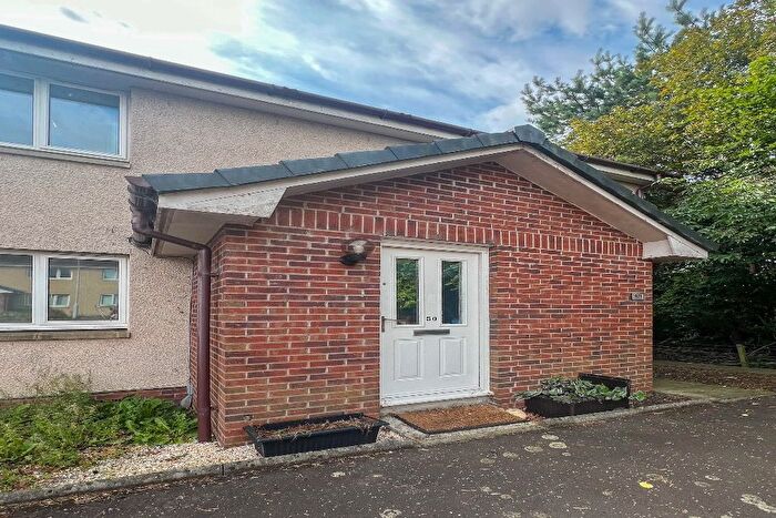 2 Bedroom Flat To Rent In Covenanters Rise, Dunfermline, Fife, KY11