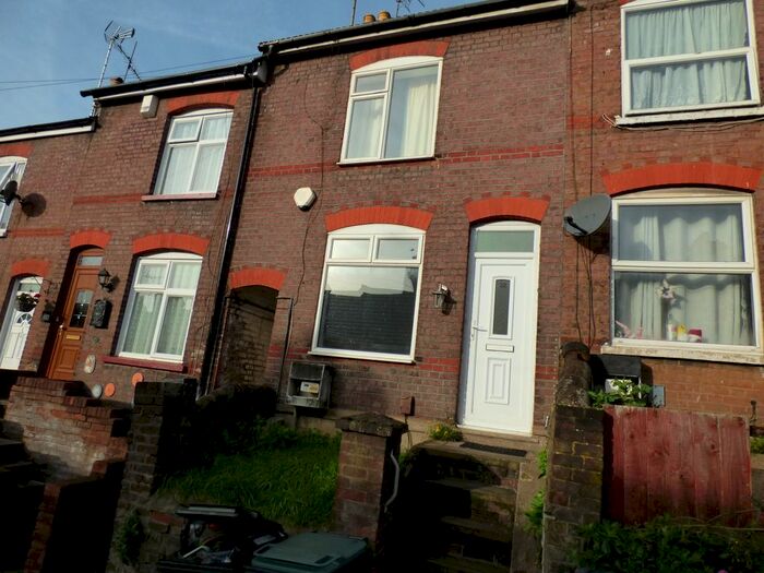 2 Bedroom Terraced House To Rent In Winsdon Road, Luton, LU1