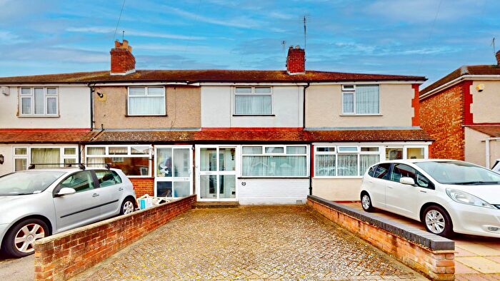 2 Bedroom Terraced House For Sale In Woodrow Avenue, Hayes, UB4