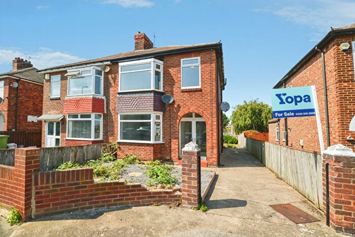3 Bedroom Semi-Detached House For Sale In Tweed Avenue, Stockton-On-Tees, TS17