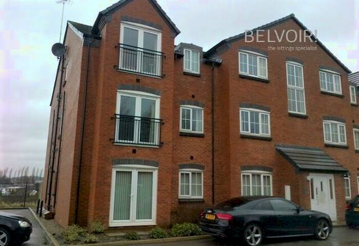 2 Bedroom Flat To Rent In Baldwins Close, Oldham, OL2