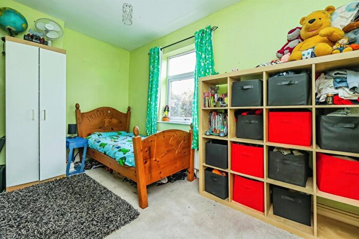 2 Bedroom Semi-Detached House For Sale In Broadway, Ripley, DE5