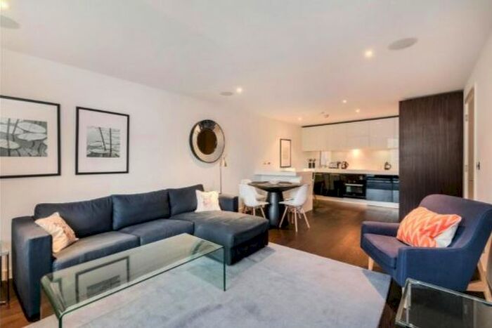 2 Bedroom Flat To Rent In Clipstone Street, Fitzrovia, London, W1W