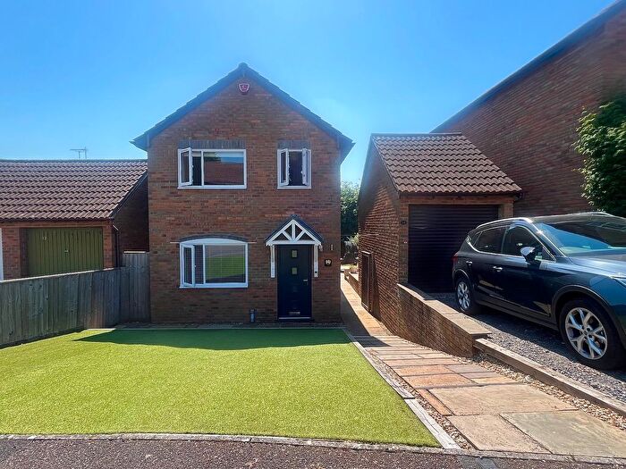3 Bedroom Detached House To Rent In Patrum Close, Taunton, TA1