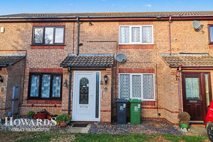 1 Bedroom Terraced House For Sale In Hurrell Road, Caister-on-Sea, NR30