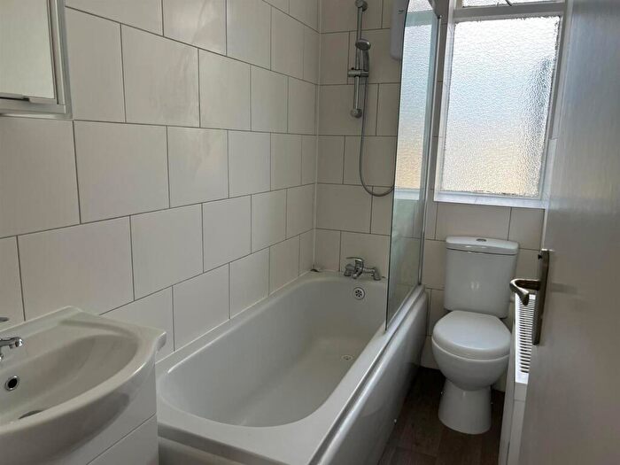 2 Bedroom Apartment To Rent In St Catherines Terrace, Hove, BN3