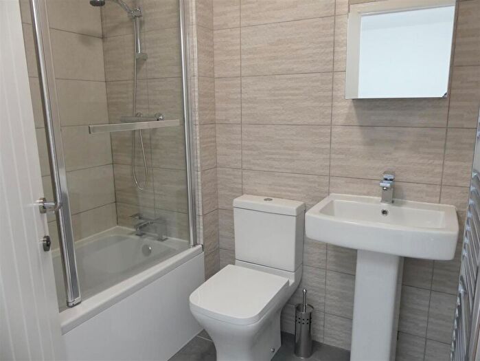 2 Bedroom Apartment To Rent In Alexandra Crescent, Ilkley, LS29