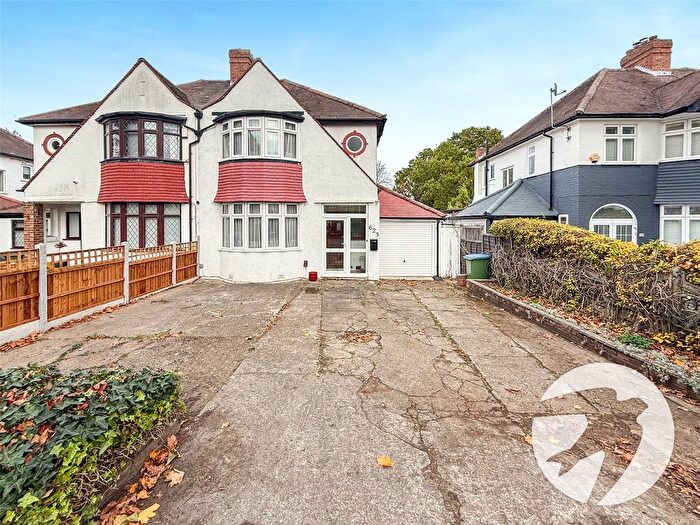 3 Bedroom Semi Detached House For Sale In Sidcup Road, London, SE9