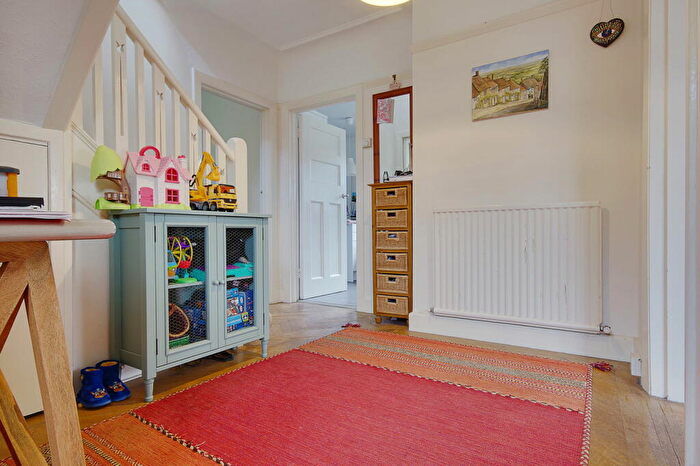 5 Bedroom Detached House For Sale In Montague Road, Bournemouth, BH5