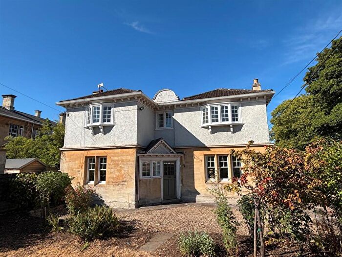 3 Bedroom Detached House For Sale In Hilperton Road, Trowbridge, BA14