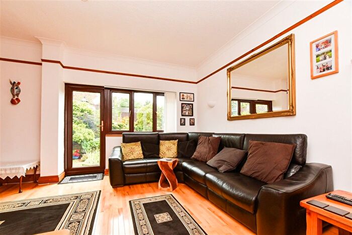 4 Bedroom Detached House For Sale In Montargis Way, Crowborough, East Sussex, TN6