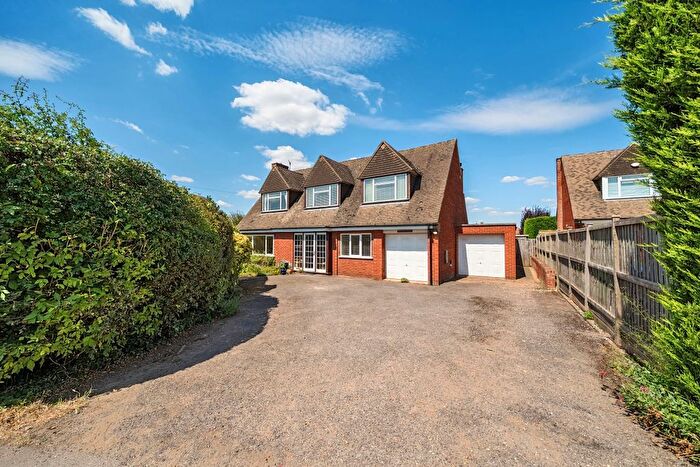 4 Bedroom Detached House To Rent In Barton Road, Welford-On-Avon, CV37