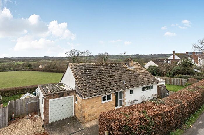 2 Bedroom Bungalow For Sale In Hare Lane, Broadway, Ilminster, Somerset, TA19