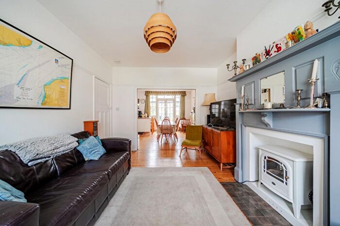 5 Bedroom Detached House For Sale In Lucien Road, Tooting, London, SW17