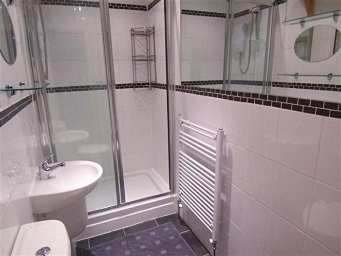 1 Bedroom Flat To Rent In /, Kildonan Drive, Thornwood, Glasgow, G11