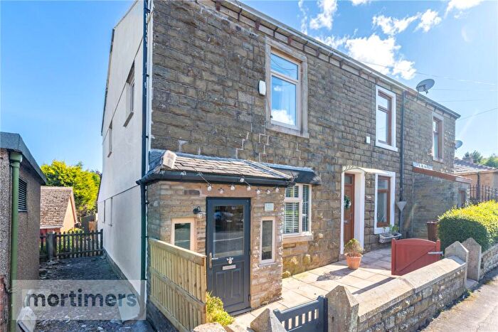 3 Bedroom End Of Terrace House For Sale In Willows Lane, Accrington, Lancashire, BB5