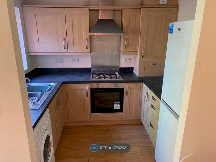 2 Bedroom Flat To Rent In Reed Close, Bolton, BL4