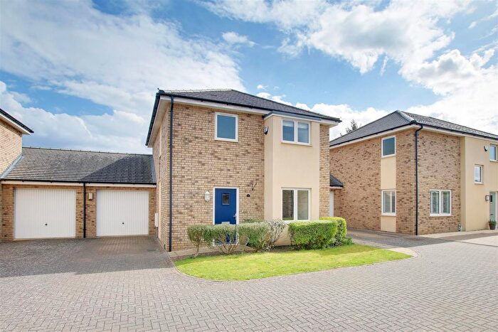 3 Bedroom Detached House For Sale In Gardeners Lane, Hartford, Huntingdon, PE29