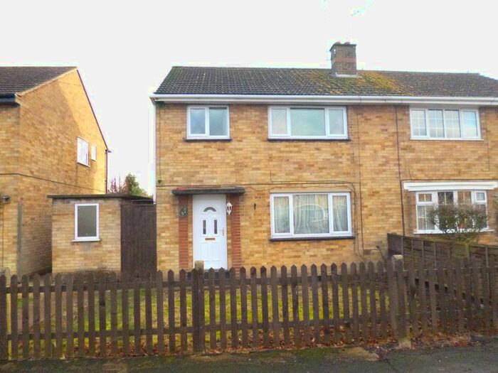 3 Bedroom Semi-Detached House To Rent In Marlborough Avenue, Spalding, PE11