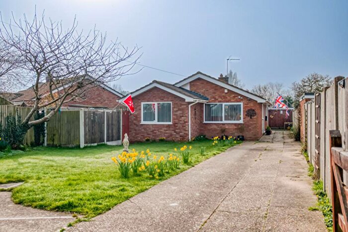 3 Bedroom Detached Bungalow For Sale In Main Road, Rollesby, NR29