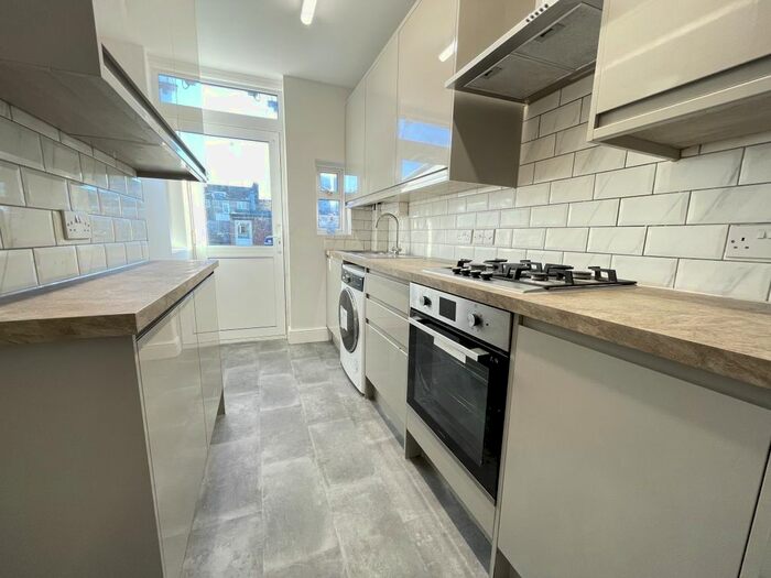 4 Bedroom Terraced House To Rent In Berriton Road, Harrow, HA2