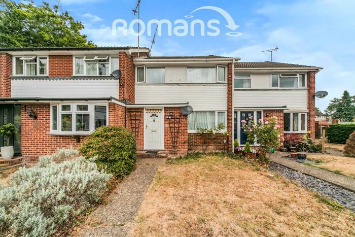 3 Bedroom Terraced House To Rent In Fairwater Drive, Woodley, RG5