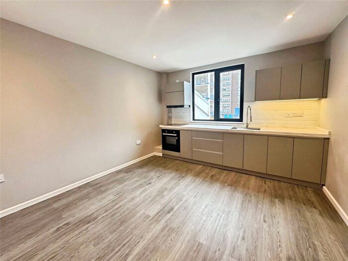 1 Bedroom Flat To Rent In Romney Place, Maidstone, Kent, ME15
