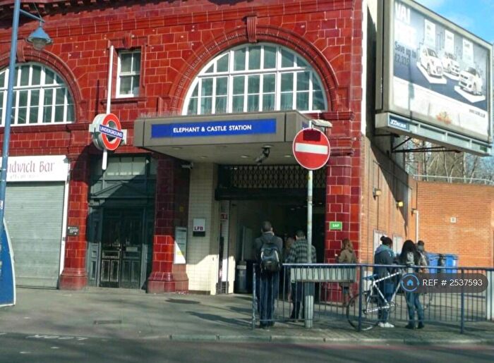 4 Bedroom Semi Detached House To Rent In Queens Row, London, SE17