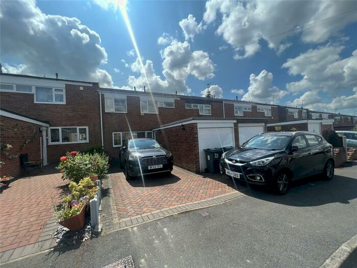 4 Bedroom Terraced House To Rent In Bark Piece, Birmingham, West Midlands, B32