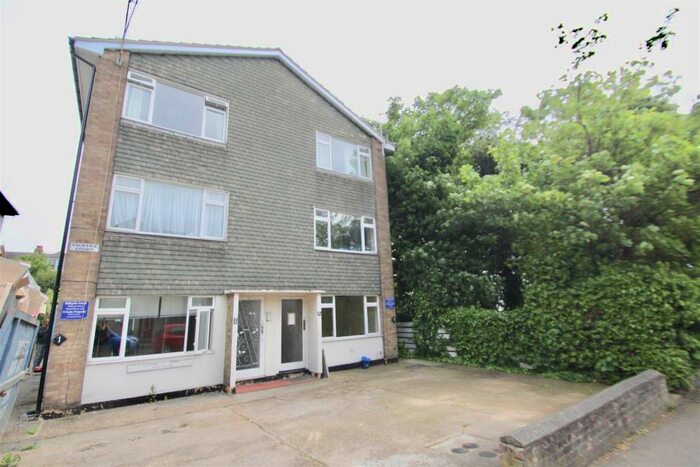 1 Bedroom Flat To Rent In Valkyrie Road, Westcliff-On-Sea, SS0