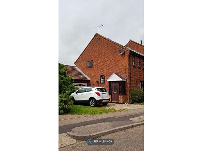 3 Bedroom End Of Terrace House To Rent In The Drakes, Shoeburyness, Southend-On-Sea, SS3