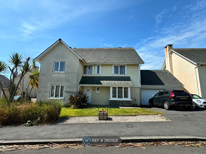 4 Bedroom Detached House To Rent In Pentre Nicklaus Village, Llanelli, SA15