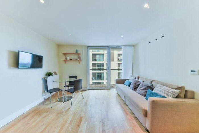 1 Bedroom Flat To Rent In Lanterns Way, Lanterns Court, Canary Wharf, London, E14