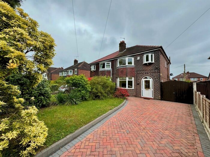3 Bedroom Semi-Detached House To Rent In Manor Avenue, Sale, M33