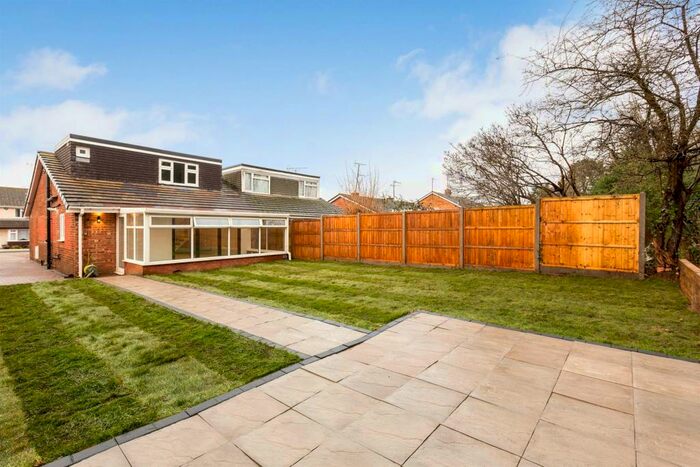 3 Bedroom House To Rent In Walnut Close, Newport Pagnell, MK16