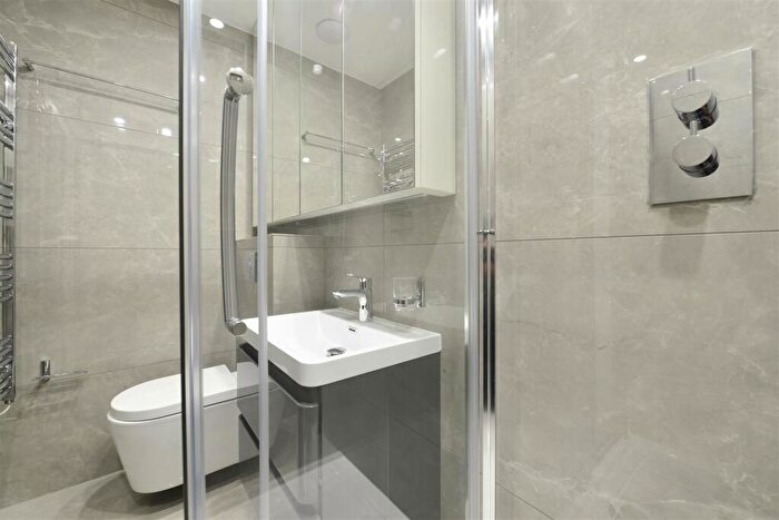 3 Bedroom Flat To Rent In St. Johns Wood Park, St. Johns Wood, NW8