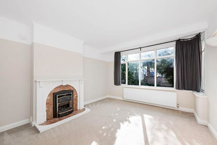 4 Bedroom Property To Rent In Birchanger Road, South Norwood, SE25
