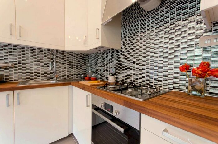 1 Bedroom Flat To Rent In Hammersmith Grove, Brackenbury Village, London, W6