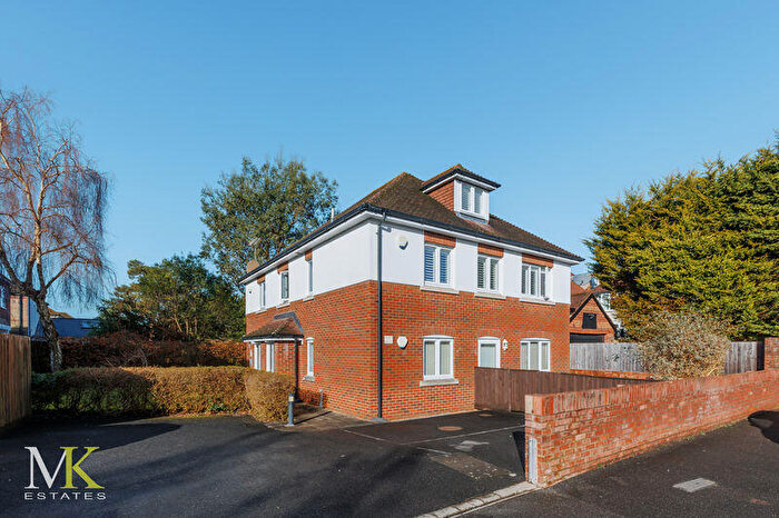 2 Bedroom Maisonette For Sale In Howard Road, Bournemouth, BH8