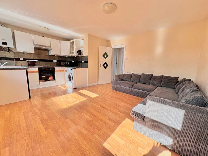1 Bedroom Flat To Rent In Castle Way, St. Francis House, SO14