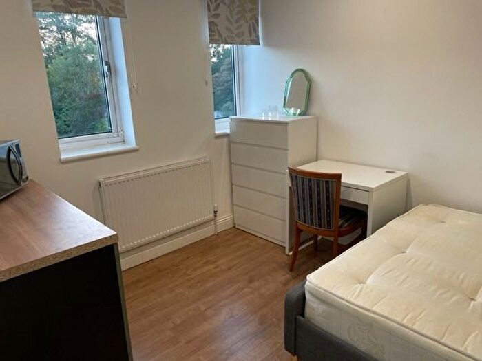 1 Bedroom Semi-Detached House To Rent In Shinfield Road, Reading, RG2