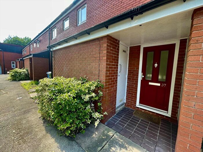 3 Bedroom Flat To Rent In Acrefield, Bamber Bridge, Preston, PR5