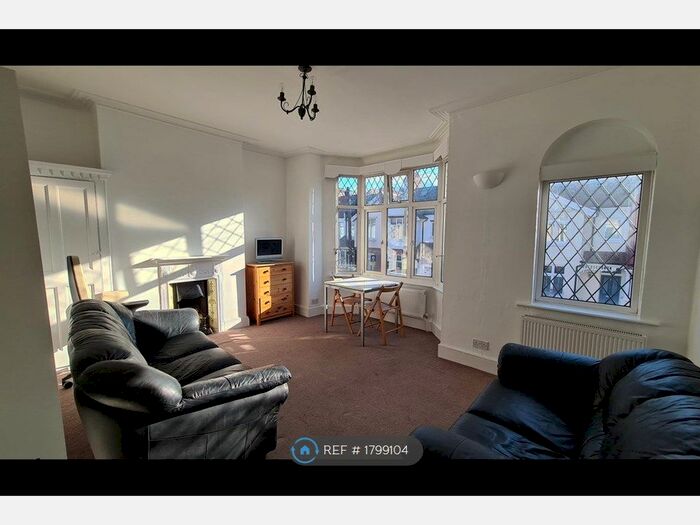 1 Bedroom Flat To Rent In Brudenell Road, London, SW17
