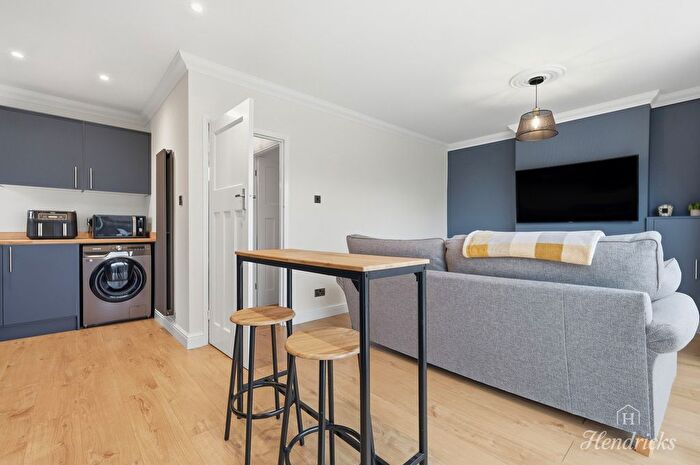 2 Bedroom Bungalow For Sale In Feeches Road, Southend-On-Sea, SS2