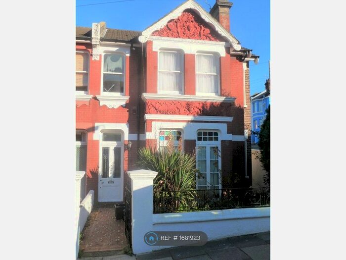 6 Bedroom Semi-Detached House To Rent In Hartington Road, Brighton, BN2