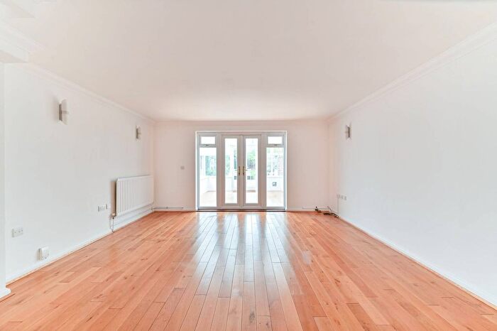 4 Bedroom End Terrace House For Sale In Crescent Road, Bromley, BR1