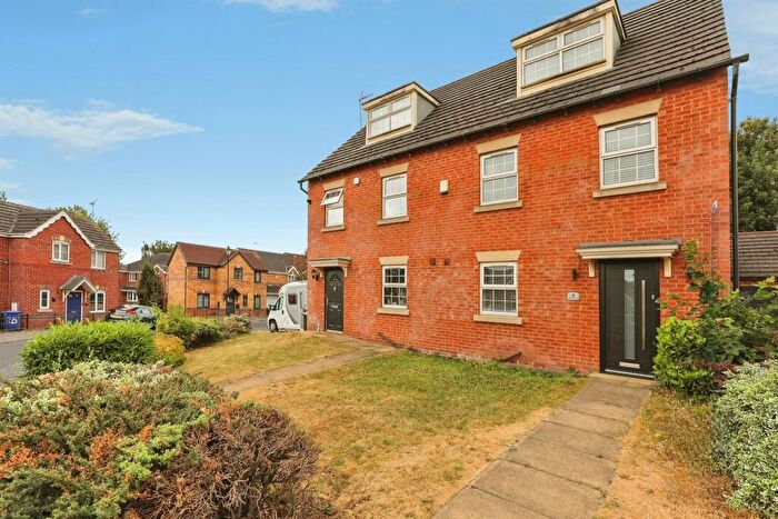 3 Bedroom Town House For Sale In Park Crescent, Bolton-Upon-Dearne, Rotherham, S63