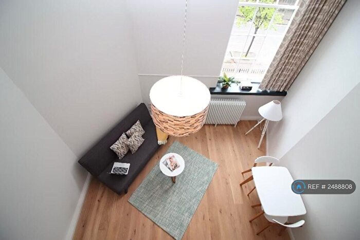 Studio To Rent In Mcdonald Road, Edinburgh, EH7