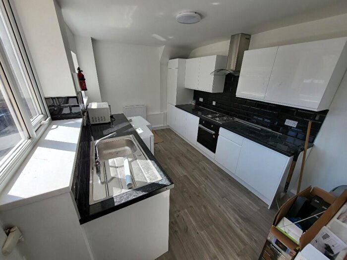 2 Bedroom Flat To Rent In Hotspur Street, Newcastle Upon Tyne, NE6