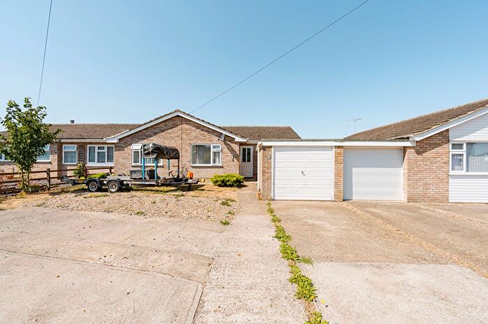 3 Bedroom Semi Detached Bungalow For Sale In Birch Avenue, Bacton, IP14